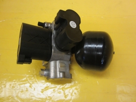 Mercedes Benz - Suspension Control - 2213200958